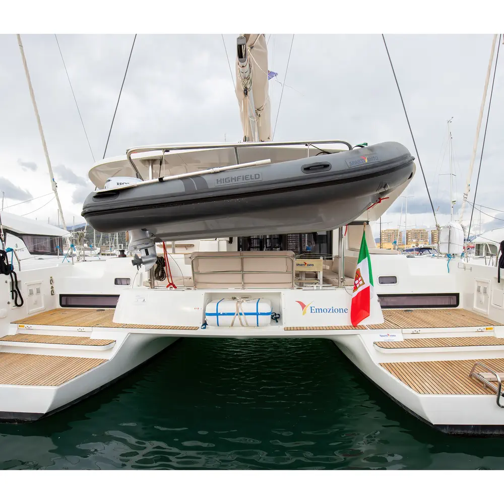 https://dsmkaagprkqin.cloudfront.net/images/lagoon/catamaran/lagoon-42/10467731047000129-1746627506189044626-emozione-premium-line-1000x1000.webp