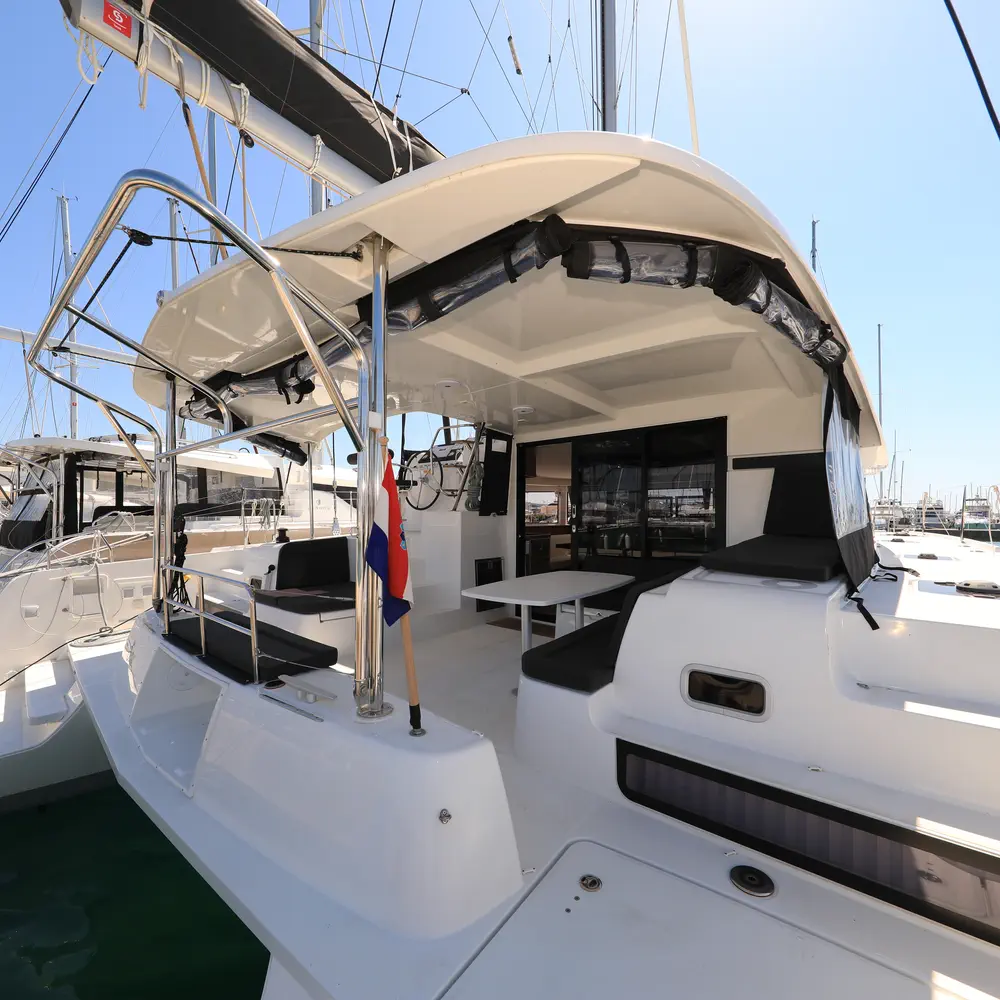 ZEUS 53