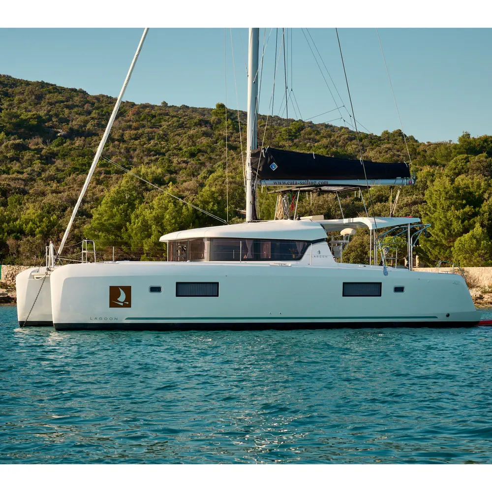 Main image of catamaran, Lagoon 42 ARIELLE