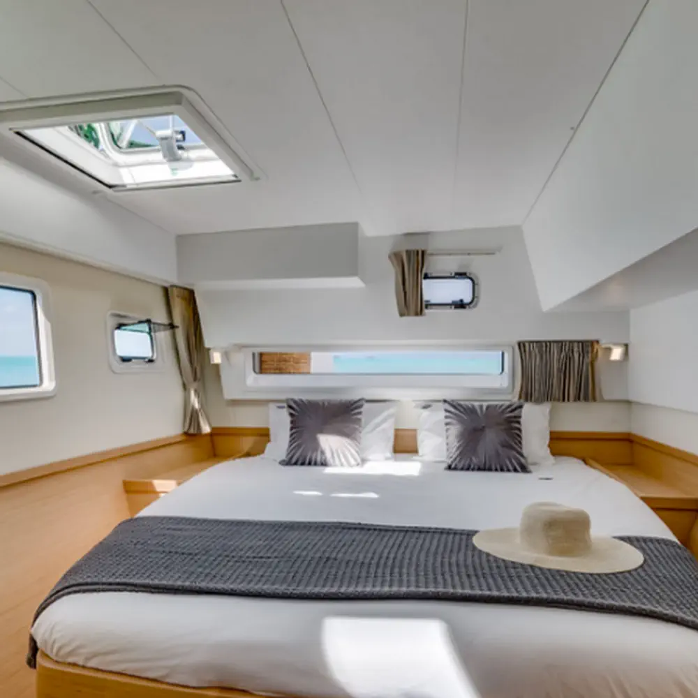 No Name: Master Cabin #2 (Cabin Charter 2 pax) FULLY CREWED, ALL EXPENSES 6