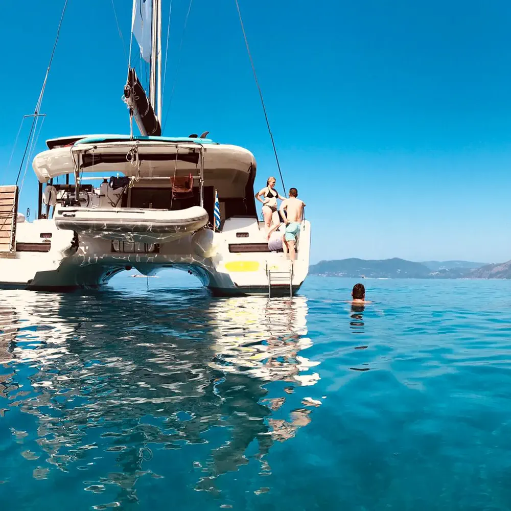 No Name: Master Cabin #2 (Cabin Charter 2 pax) FULLY CREWED, ALL EXPENSES 9