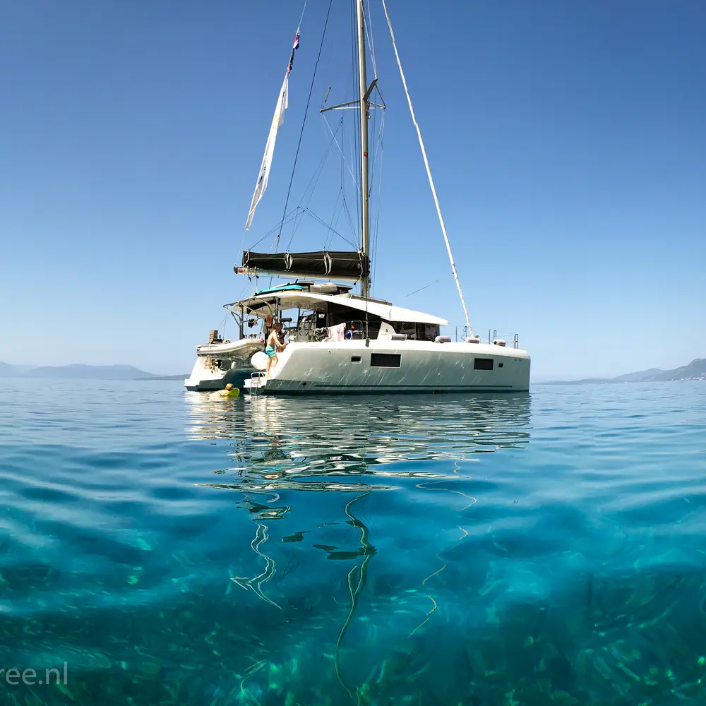 No Name: Master Cabin #2 (Cabin Charter 2 pax) FULLY CREWED, ALL EXPENSES 11