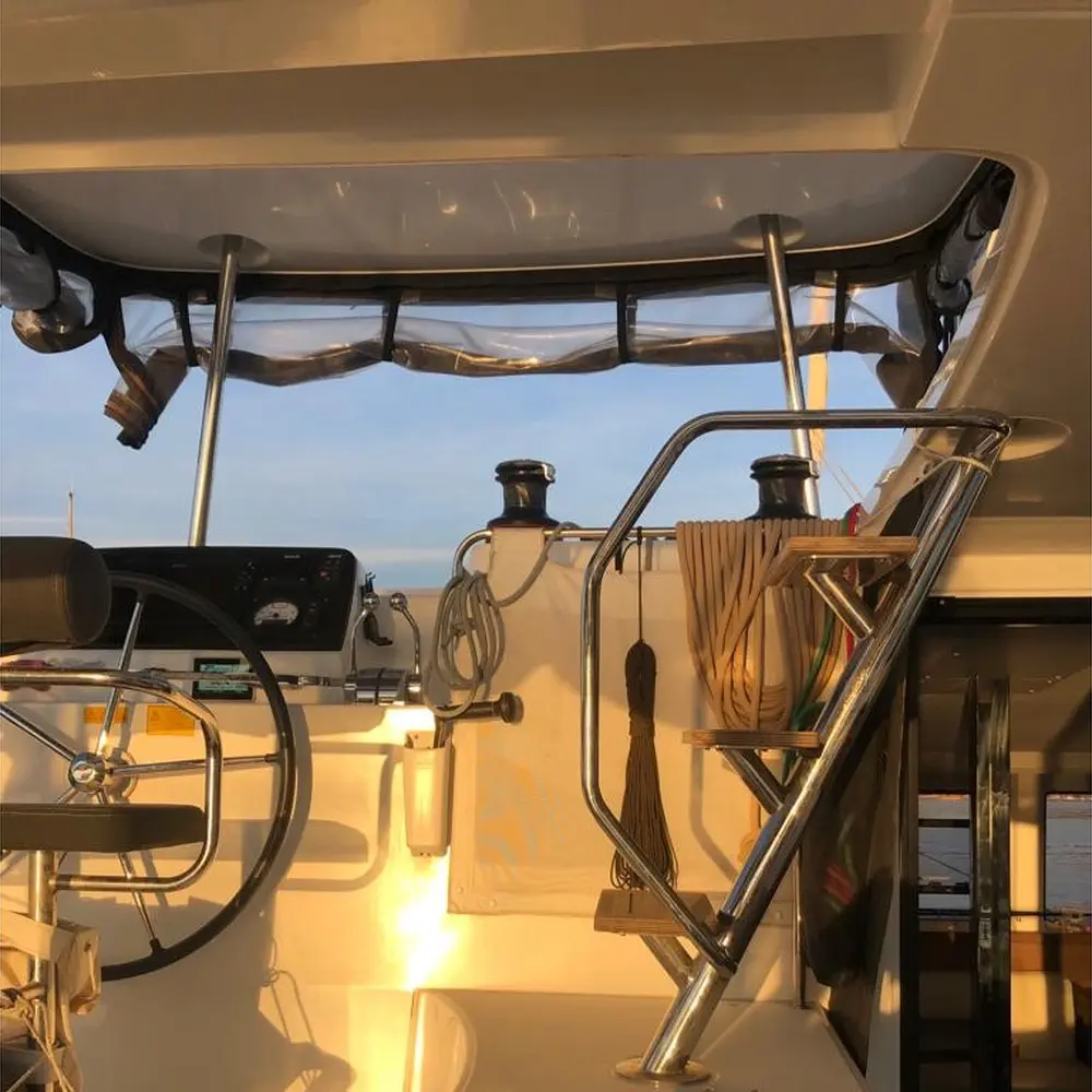 Main image of catamaran, Lagoon 42 Kireina