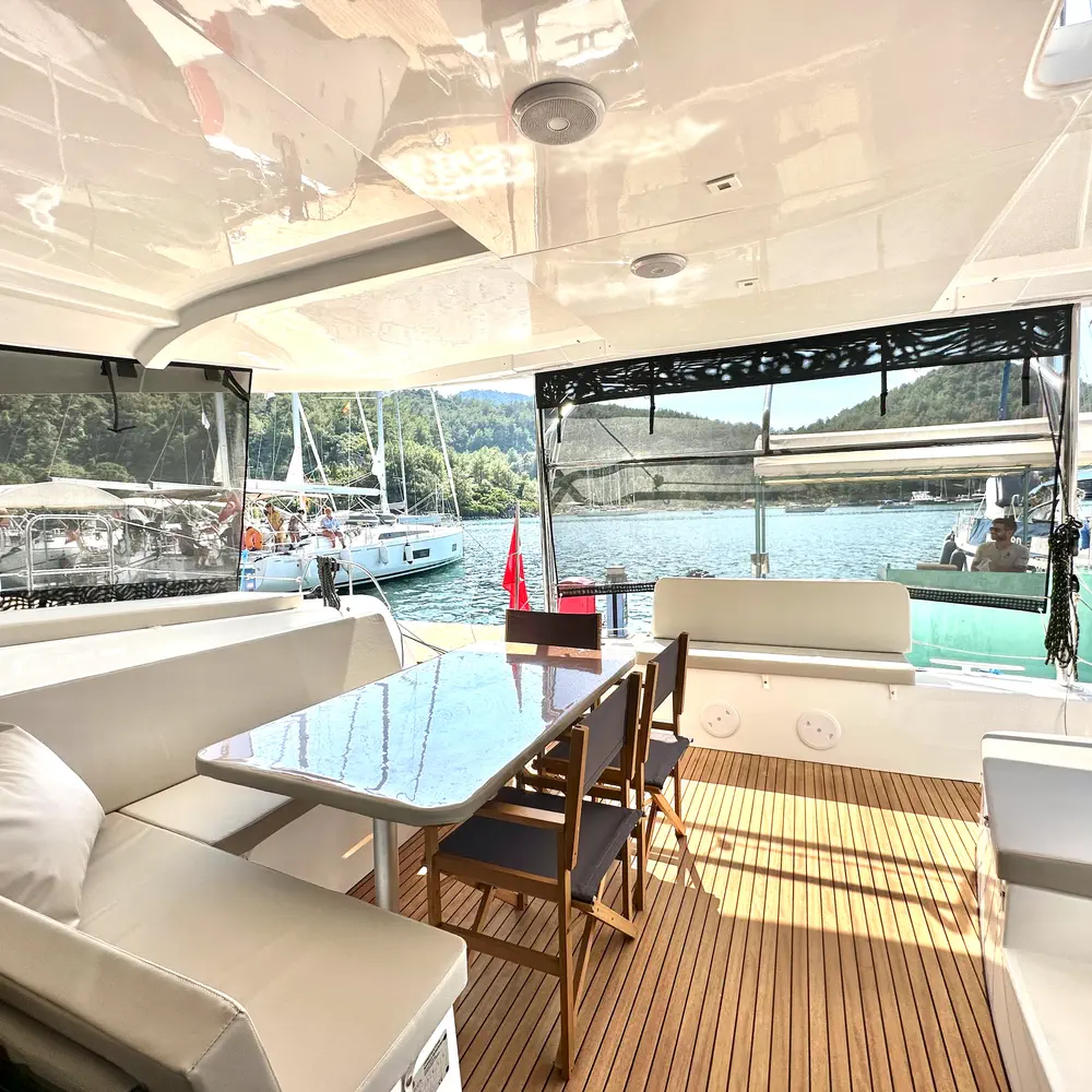 Sail Electra 3