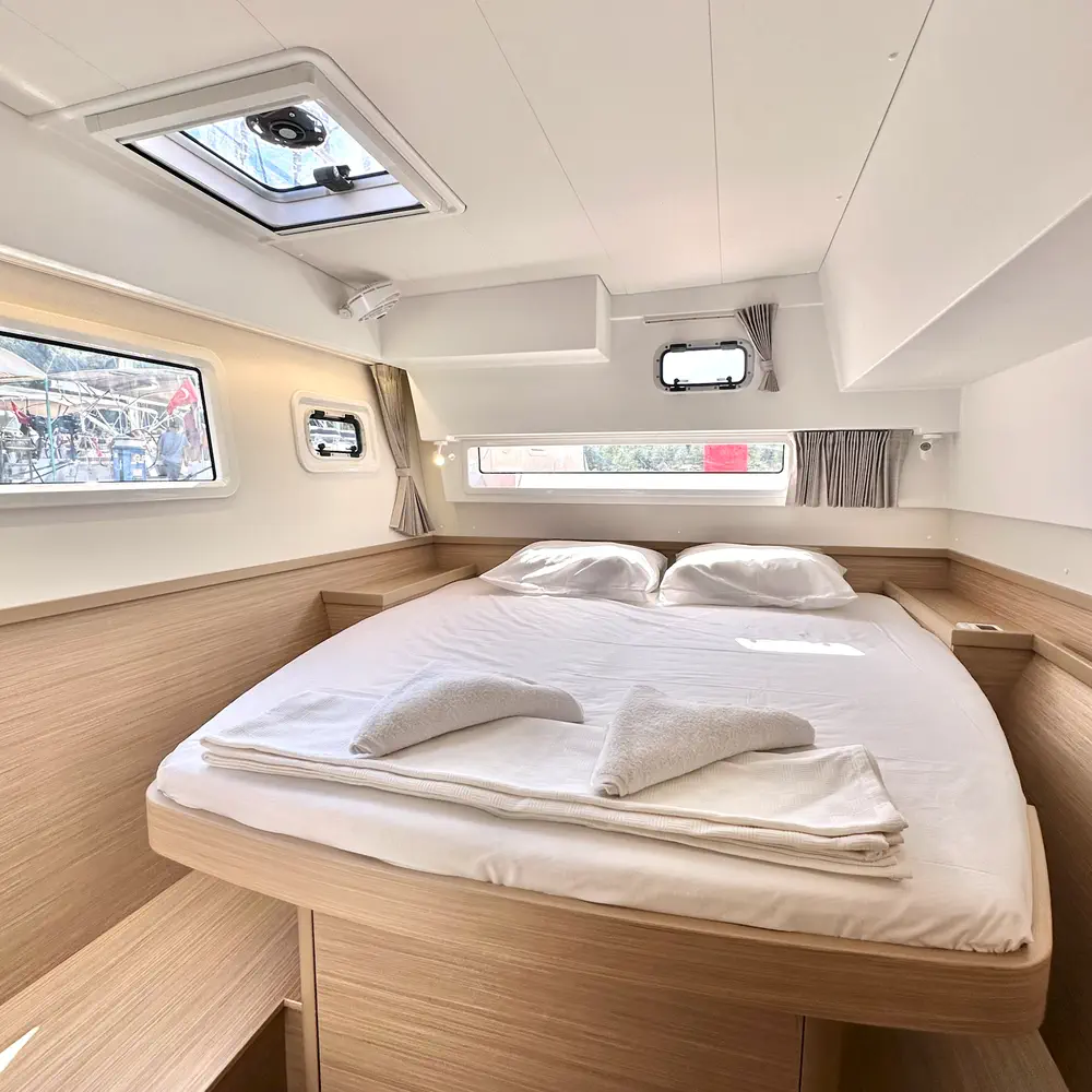 Sail Electra 6