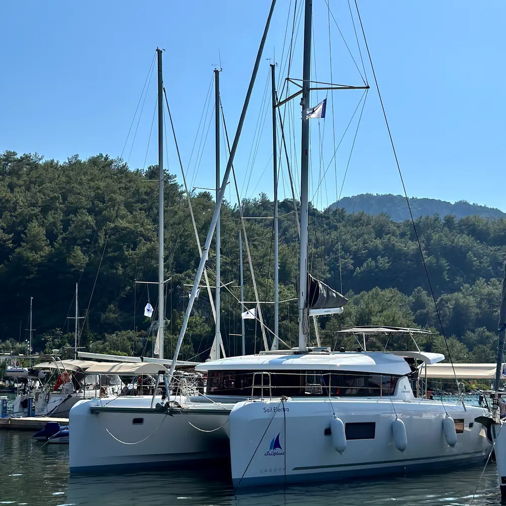 Sail Electra 16