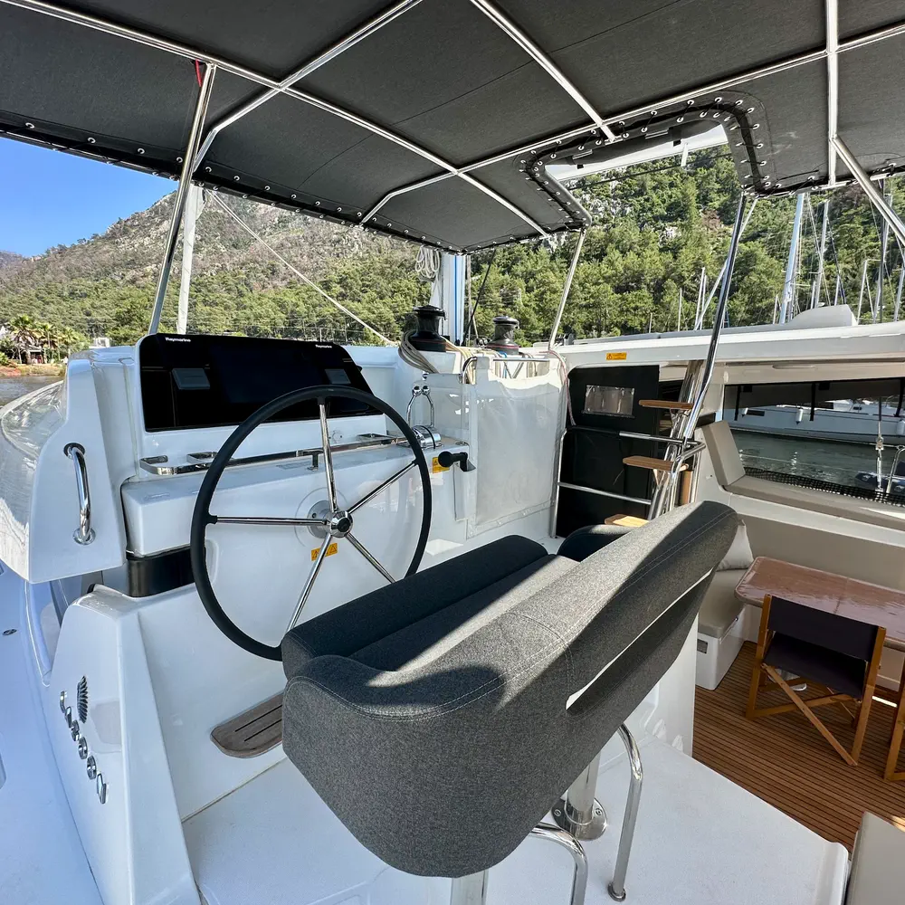 Sail Electra 30