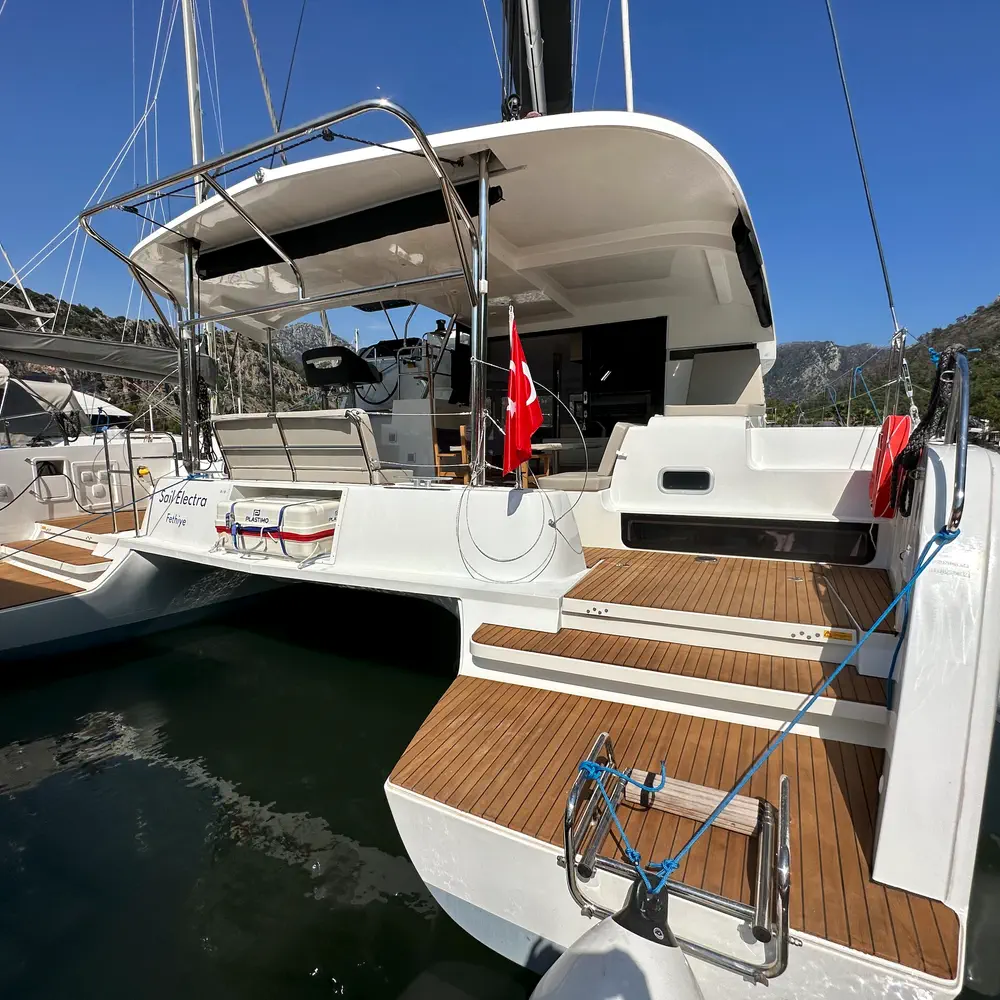 Sail Electra 29