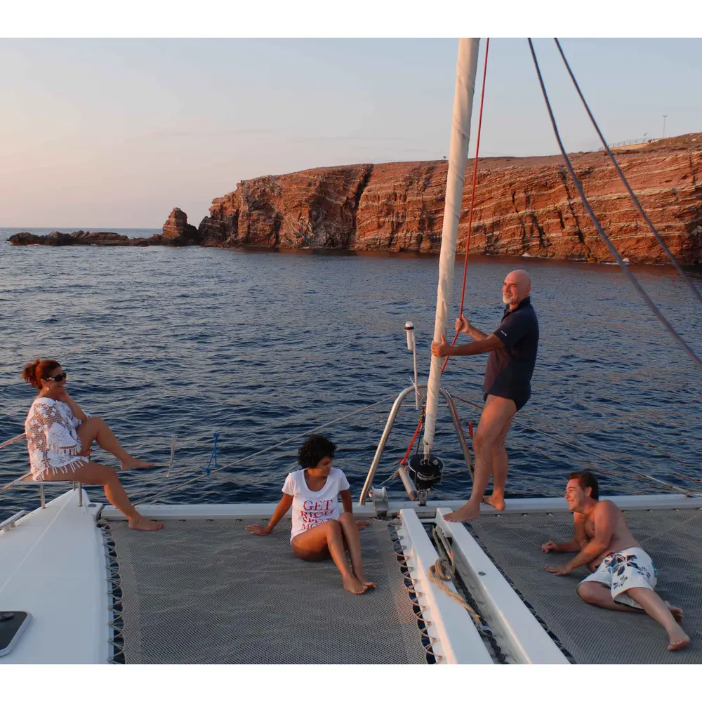 https://dsmkaagprkqin.cloudfront.net/images/lagoon/catamaran/lagoon-440/923919510000102233-1746551792293418645-tani-1000x1000.webp