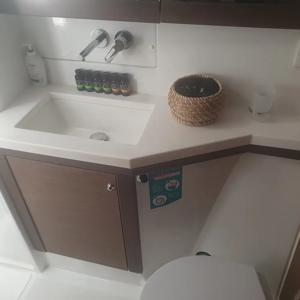 MADICON (generator, air-condition, watermaker, dishwasher, washing machine, 2 SUP free of charge) *Skippered only* 1