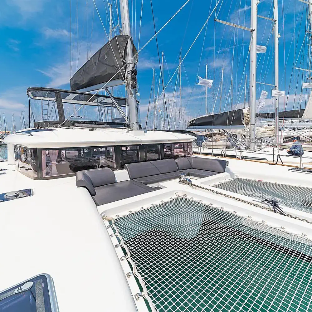BUENA SUERTE (VIP EQUIPPED, Generator, Air-condition, Watermaker, Teak cockpit, Wine Cooler, Bowthruster, Full enclosure large bimini, electric oven, 4-heater gas stove, 2 SUP, Wifi) Refit 2024 *Skippered only* 15