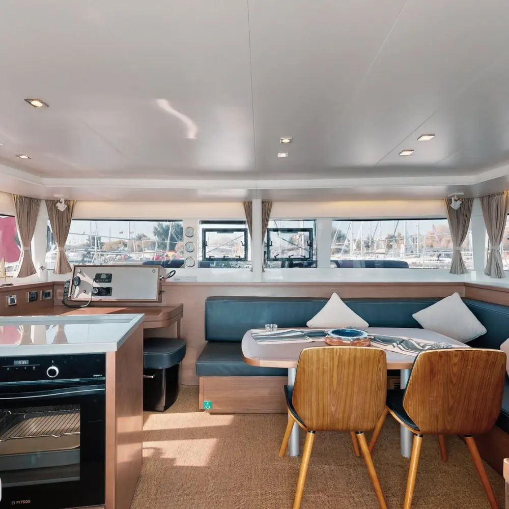 BUENA SUERTE (VIP EQUIPPED, Generator, Air-condition, Watermaker, Teak cockpit, Wine Cooler, Bowthruster, Full enclosure large bimini, electric oven, 4-heater gas stove, 2 SUP, Wifi) Refit 2024 *Skippered only* 17
