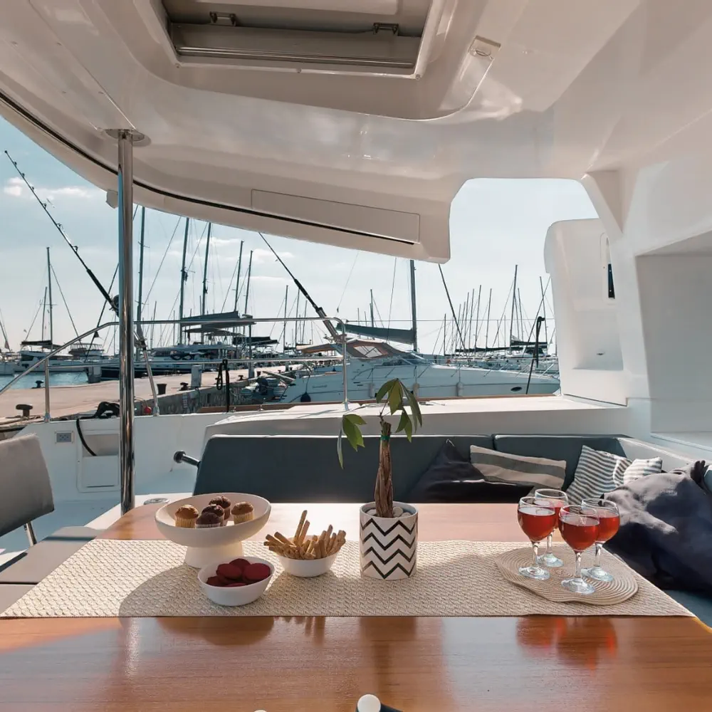 BUENA SUERTE (VIP EQUIPPED, Generator, Air-condition, Watermaker, Teak cockpit, Wine Cooler, Bowthruster, Full enclosure large bimini, electric oven, 4-heater gas stove, 2 SUP, Wifi) Refit 2024 *Skippered only* 25