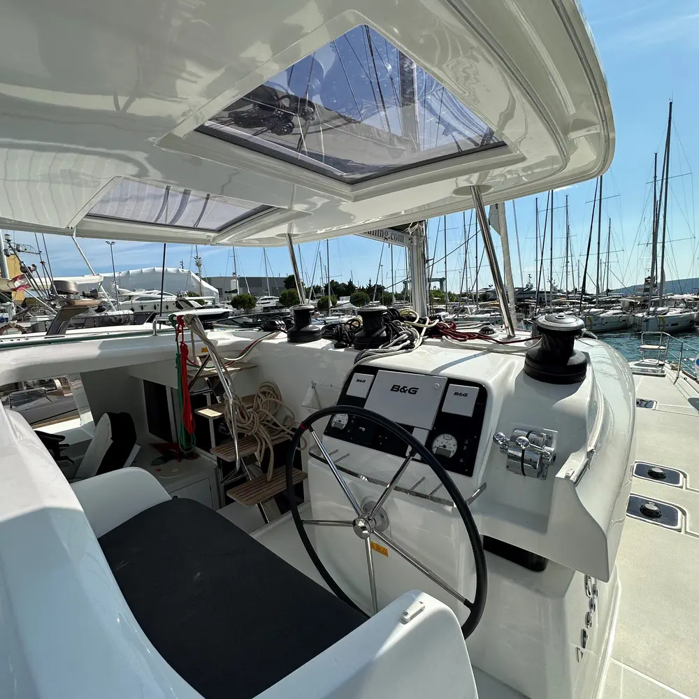 NOMADE 6