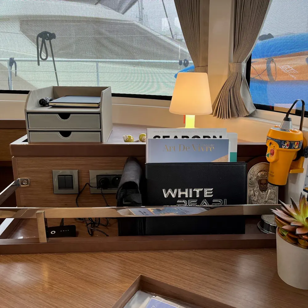WHITE PEARL (generator, air condition, water maker, 2 SUP free of charge) *Skippered only* 8