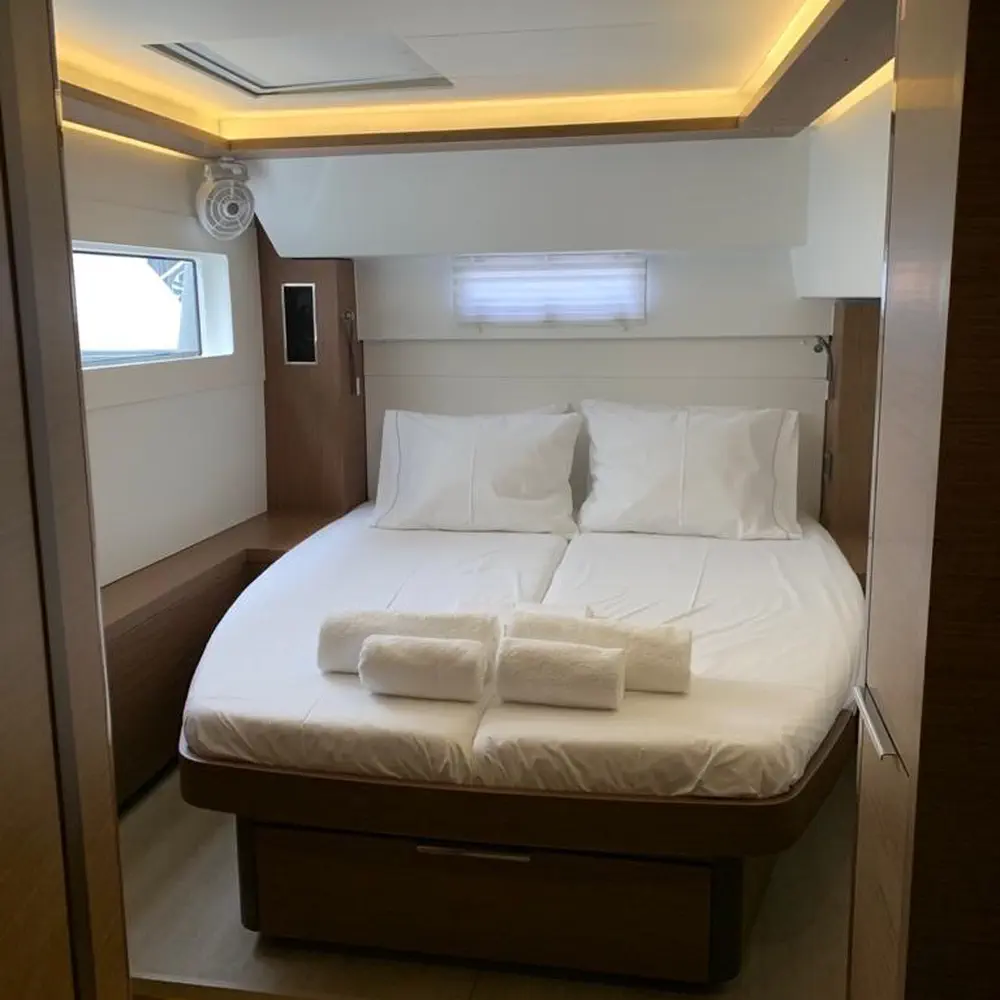 WHITE PEARL (generator, air condition, water maker, 2 SUP free of charge) *Skippered only* 10