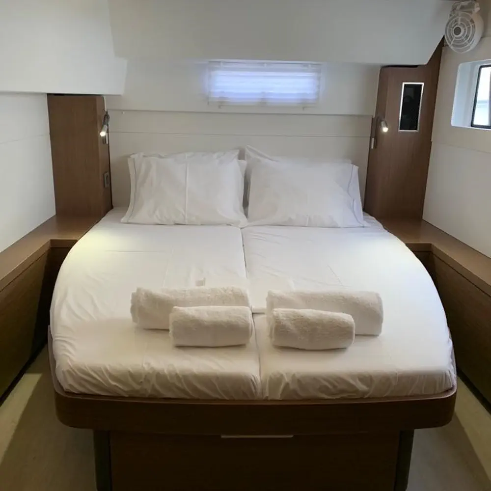 WHITE PEARL (generator, air condition, water maker, 2 SUP free of charge) *Skippered only* 12