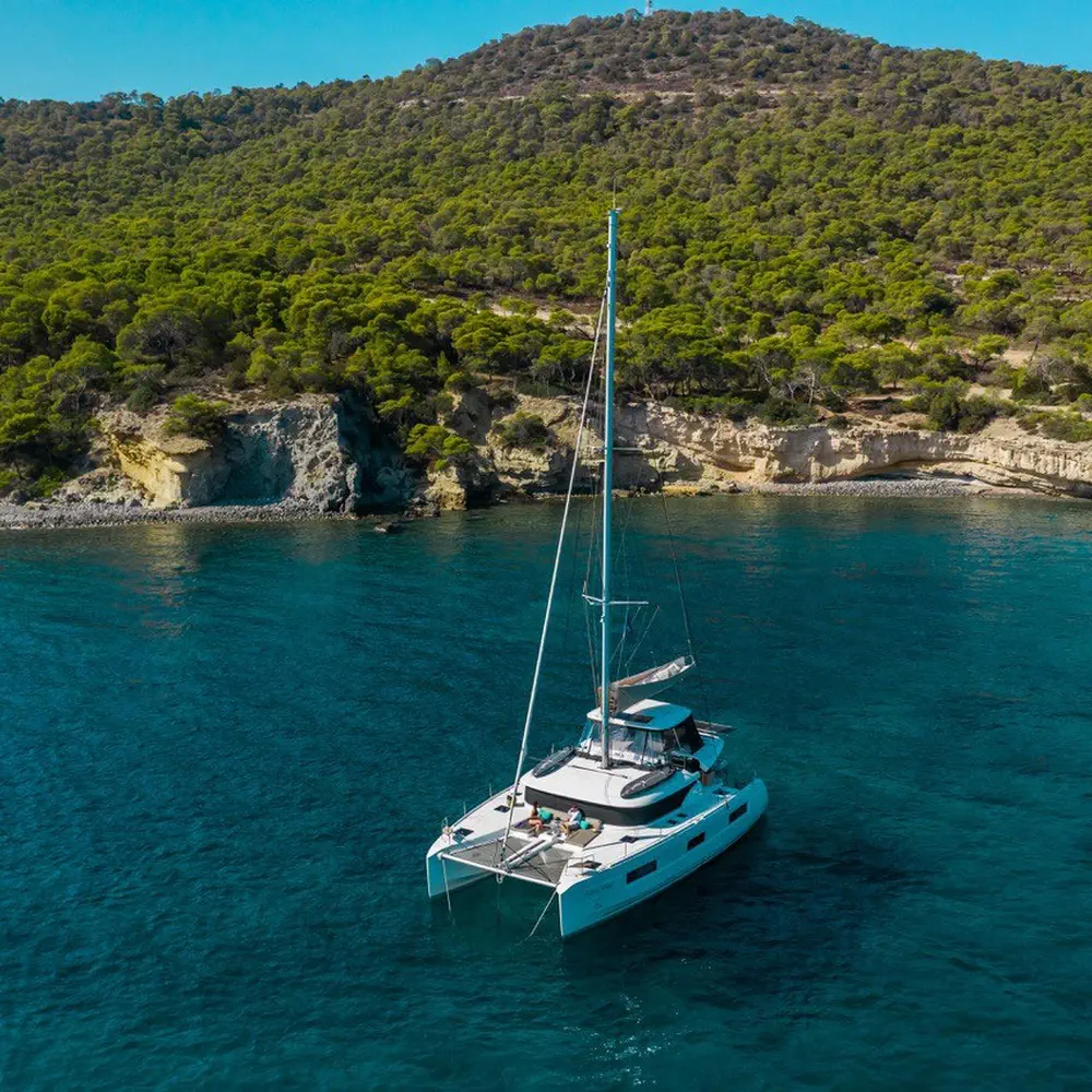 AQUA VITAE (generator, air condition, watermaker, 2 SUP free of charge, underwater lights) *Skippered only* 1