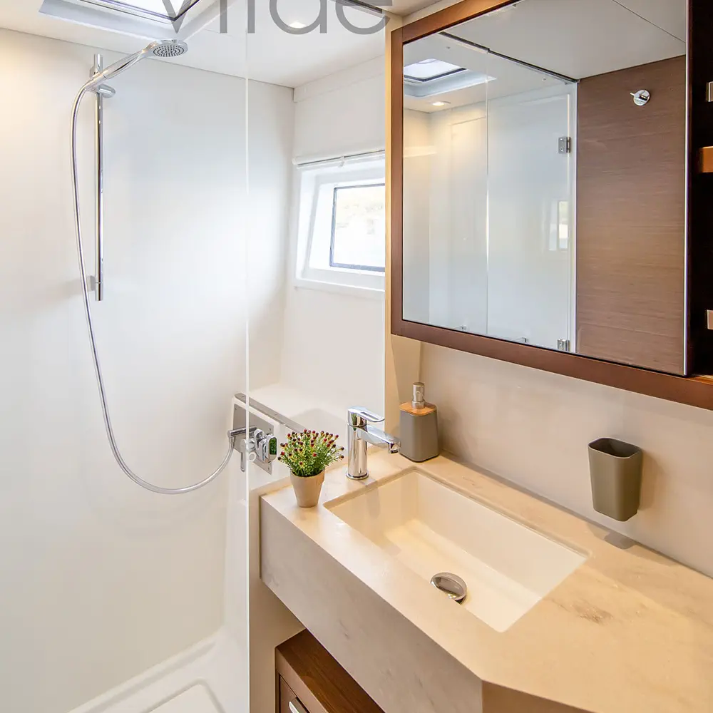 AQUA VITAE (generator, air condition, watermaker, 2 SUP free of charge, underwater lights) *Skippered only* 6