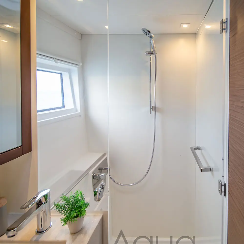 AQUA VITAE (generator, air condition, watermaker, 2 SUP free of charge, underwater lights) *Skippered only* 14