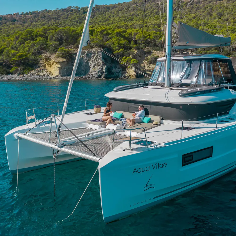 AQUA VITAE (generator, air condition, watermaker, 2 SUP free of charge, underwater lights) *Skippered only* 20