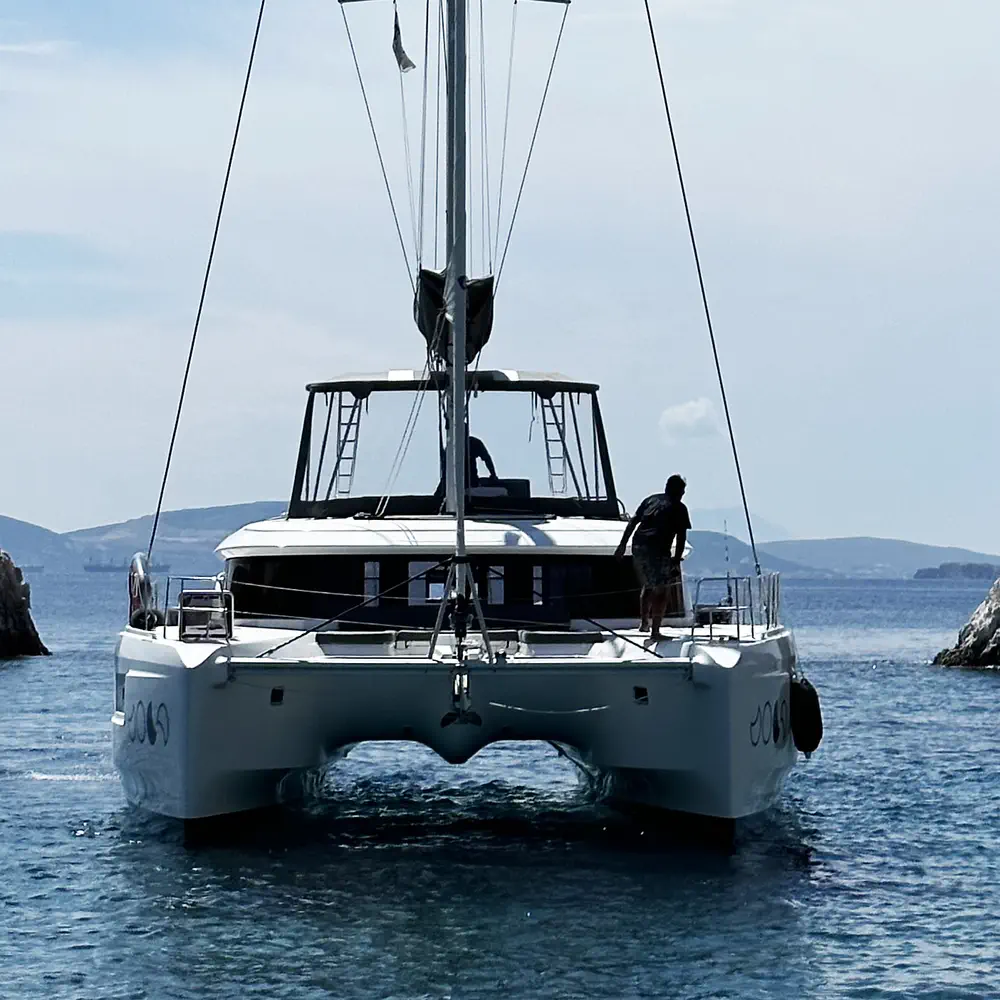 MOONDANCE (A/C , generator,watermaker) Skippered Only  5