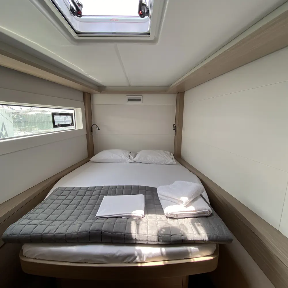 MOONDANCE (A/C , generator,watermaker) Skippered Only  13