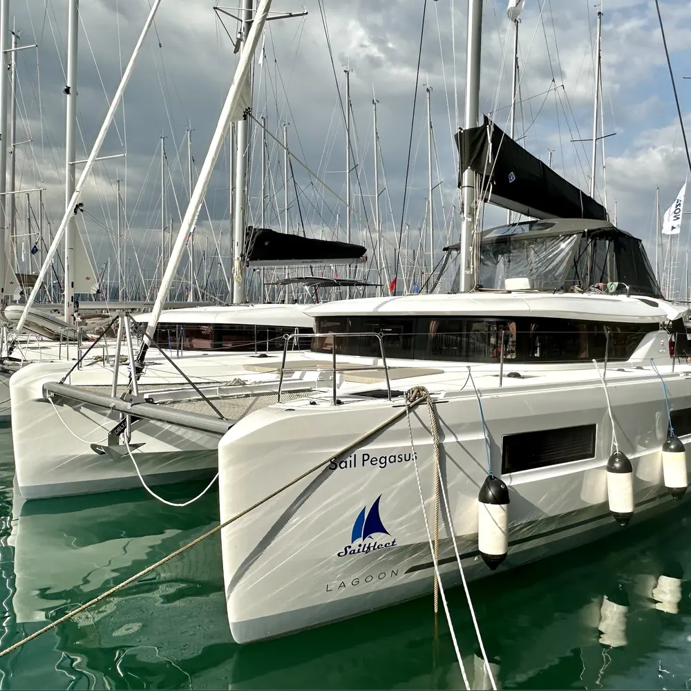 Sail Pegasus 17