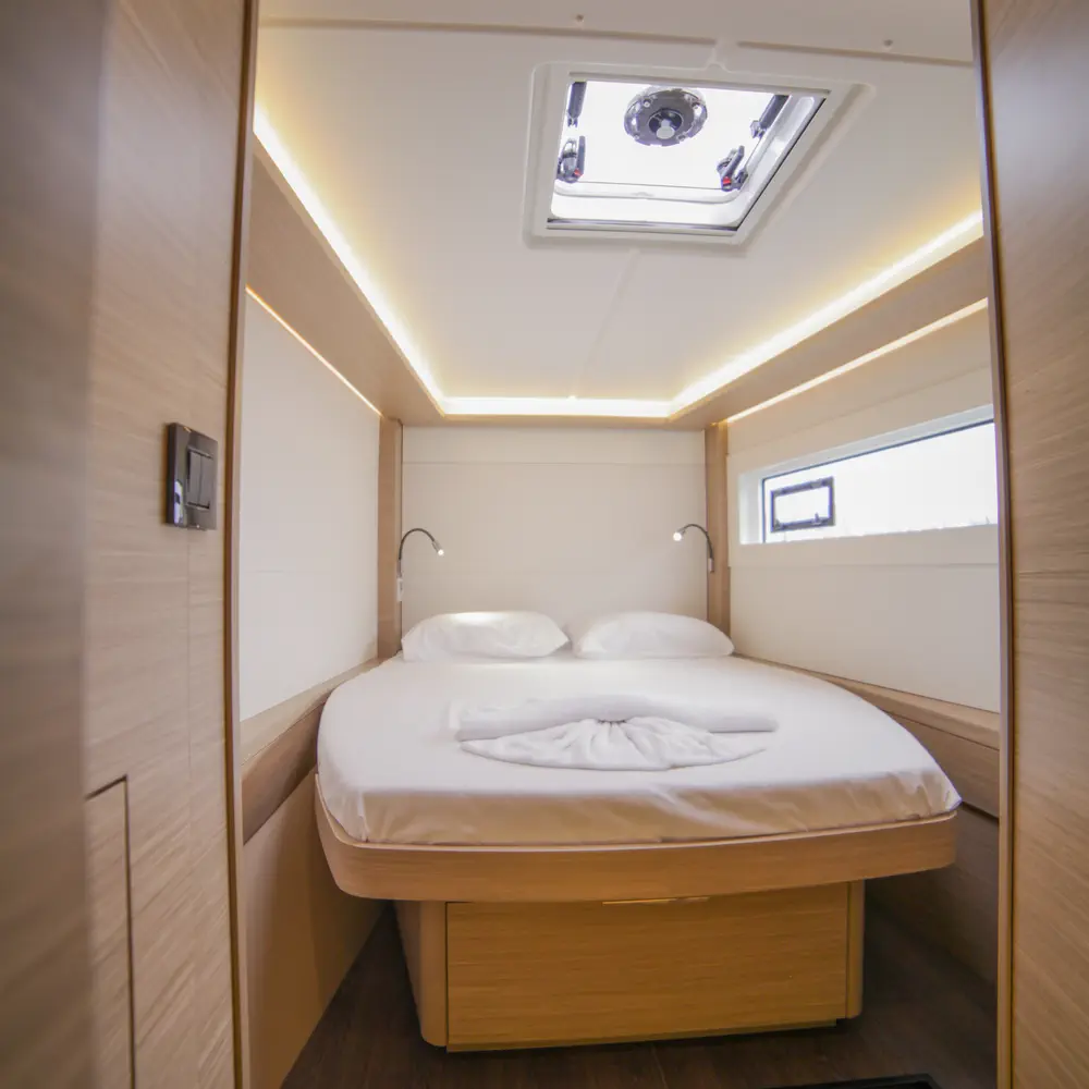 Sail Pegasus 12