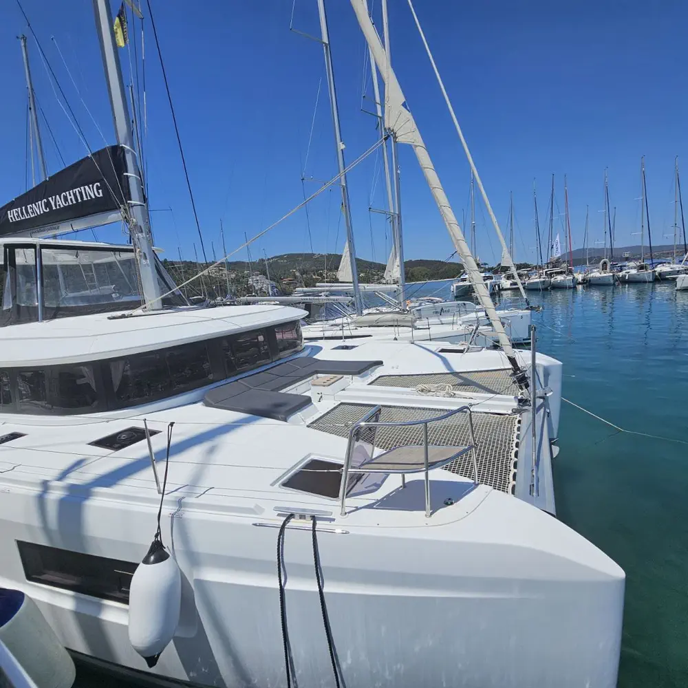 https://dsmkaagprkqin.cloudfront.net/images/lagoon/catamaran/lagoon-46/5599671494903502-1746626702551679722-kayian-1000x1000.webp