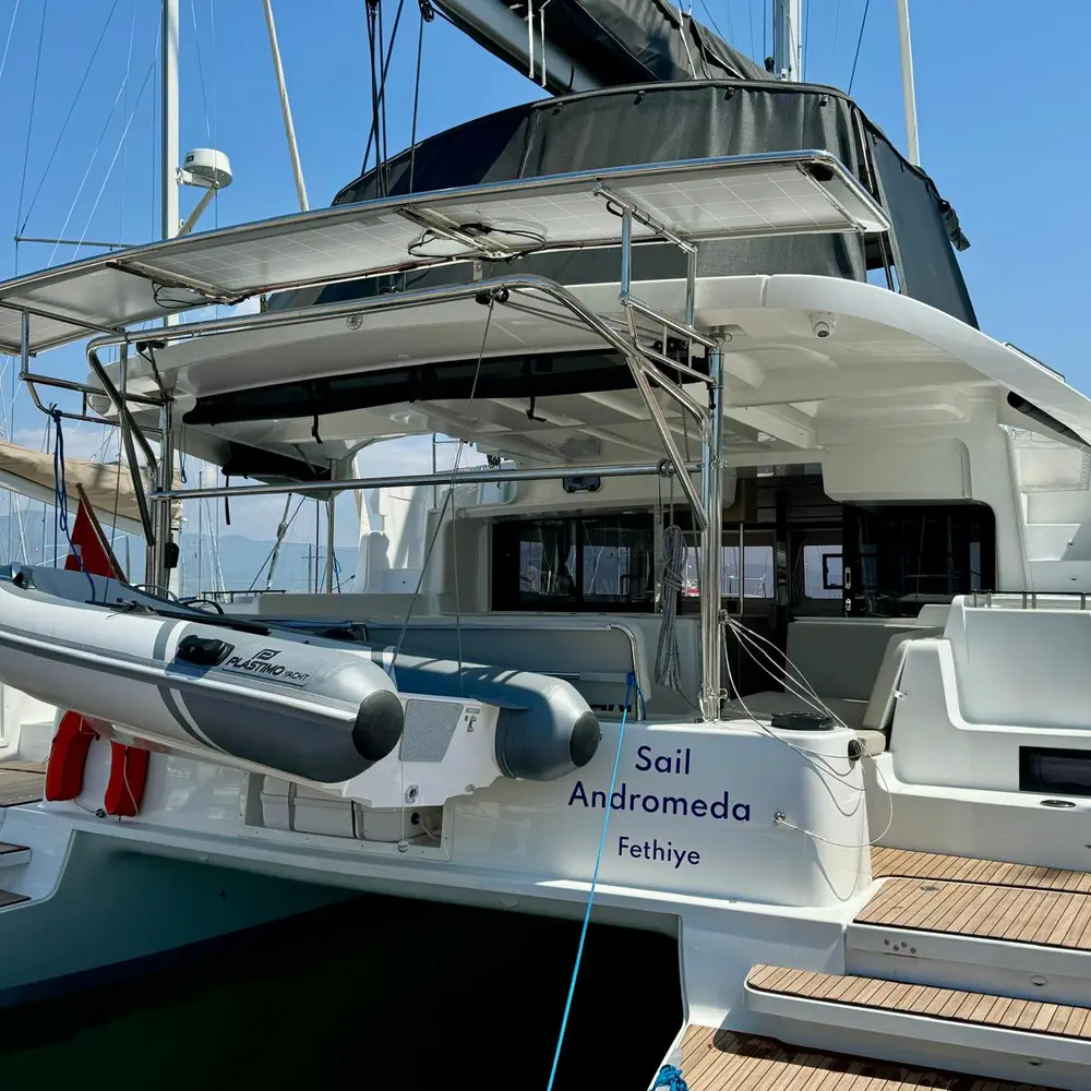 Sail Andromeda 20