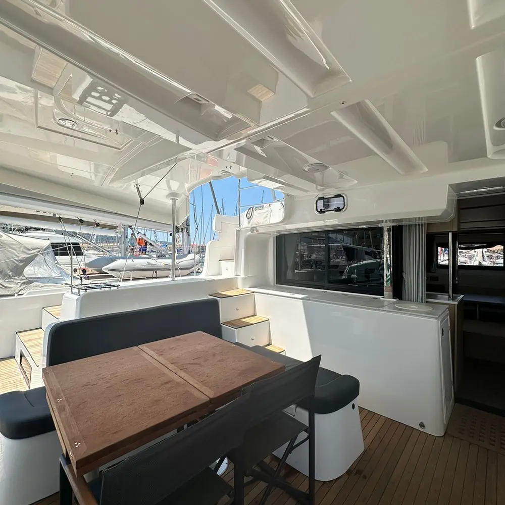 CASS (generator, air condition, water maker, inverter, teak cockpit, underwater lights, 2 SUP free of charge) 2
