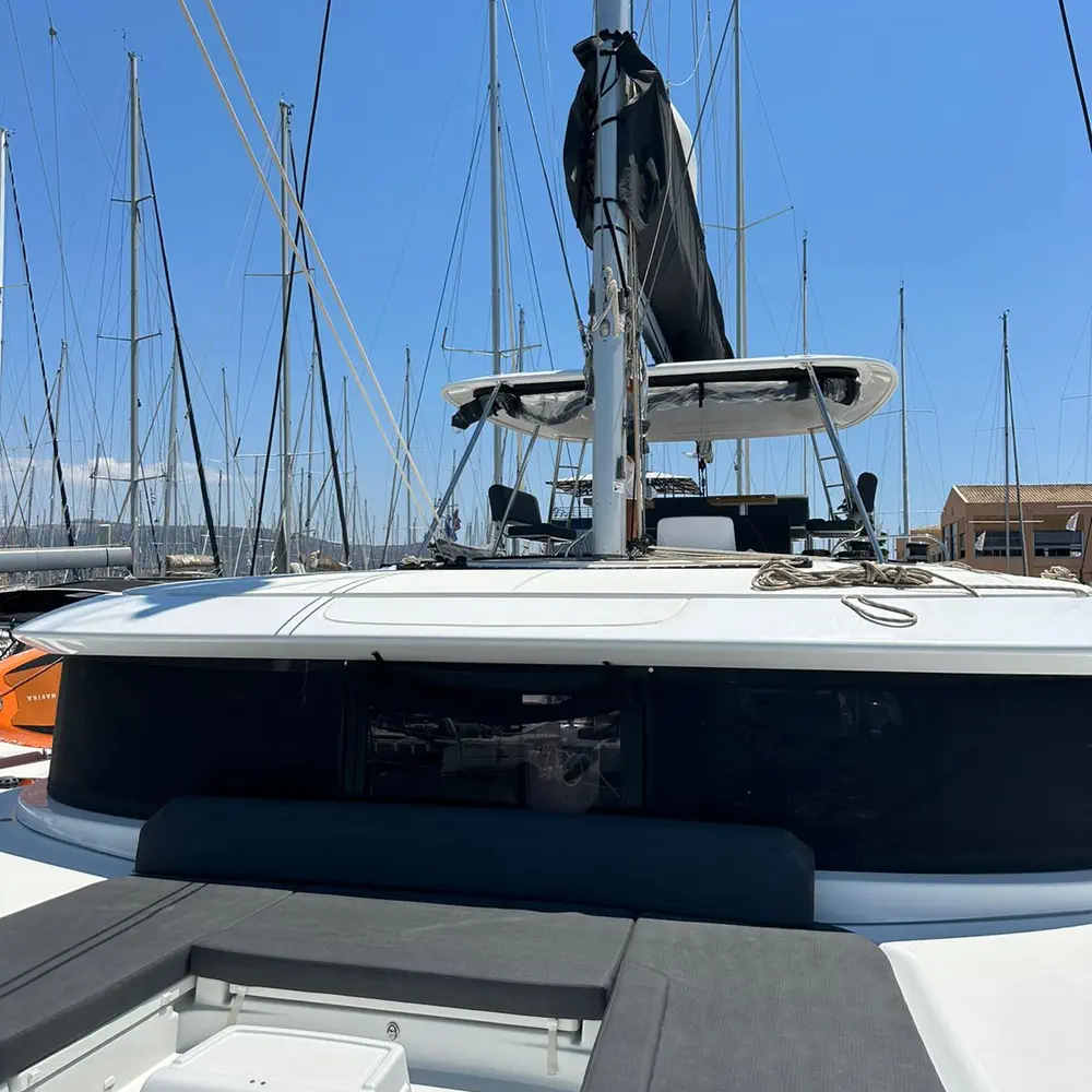CASS (generator, air condition, water maker, inverter, teak cockpit, underwater lights, 2 SUP free of charge) 4