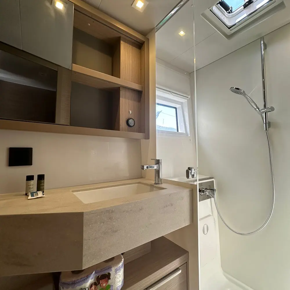 CASS (generator, air condition, water maker, inverter, teak cockpit, underwater lights, 2 SUP free of charge) 15