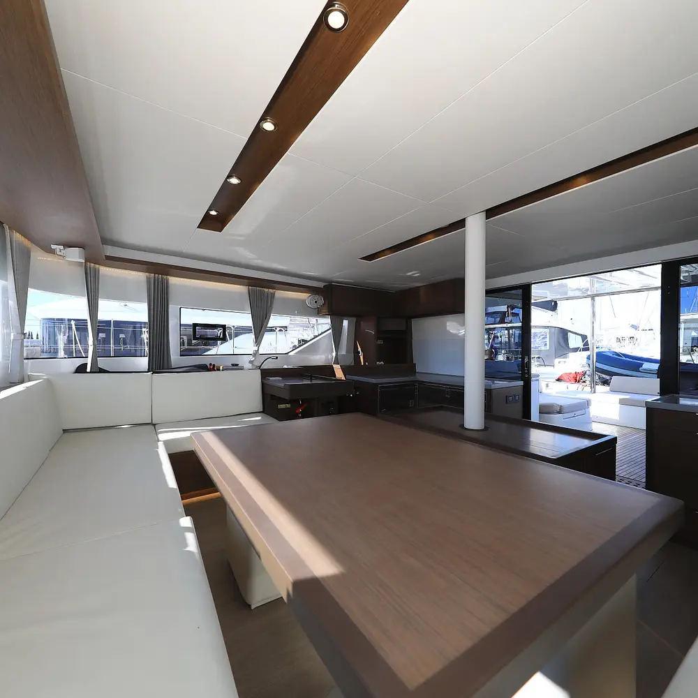 SHADOW 28