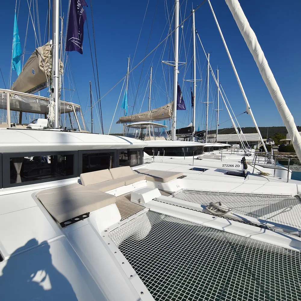 SHADOW 29