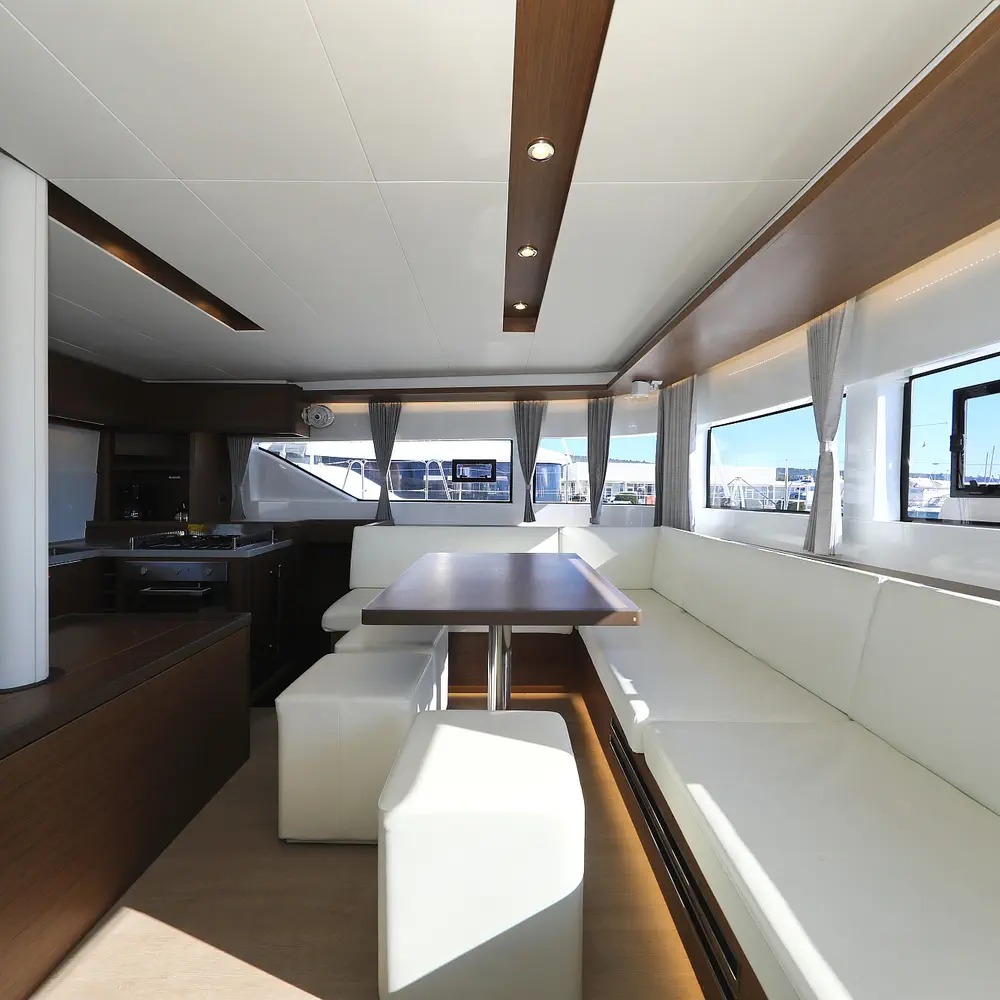 SHADOW 70