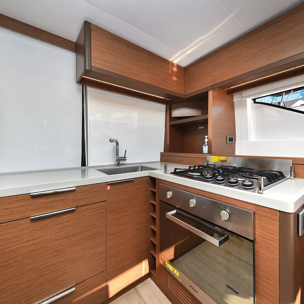 LUX 24