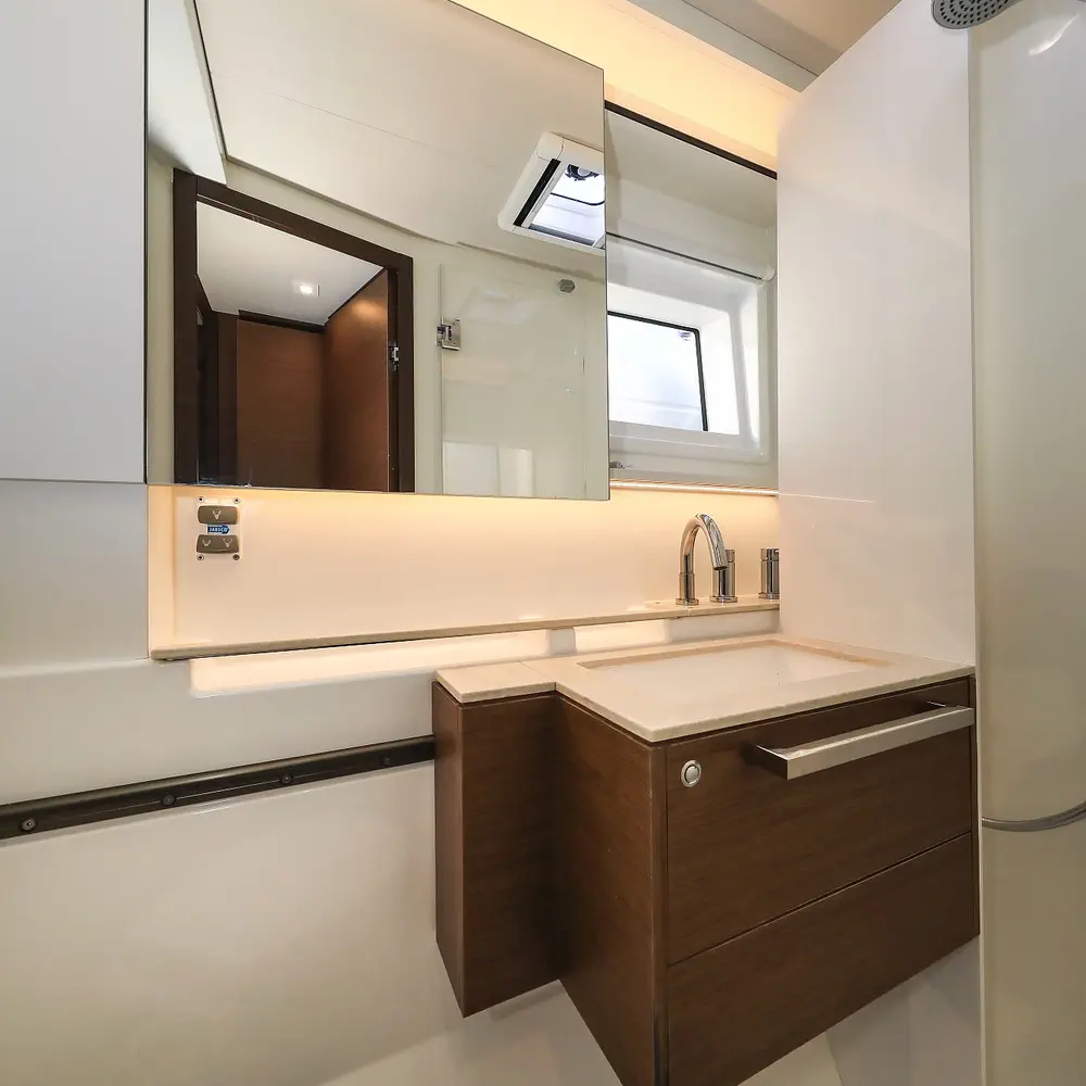 LUX 34