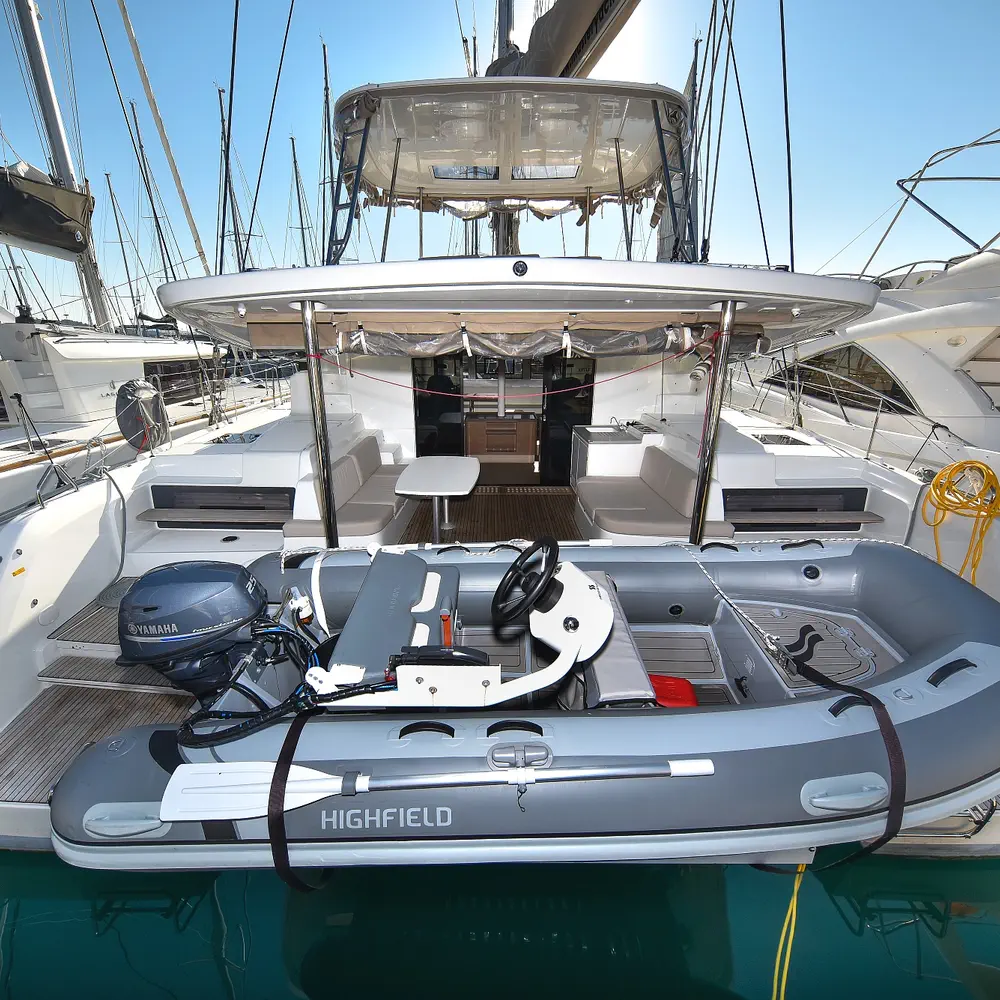 LUX 44