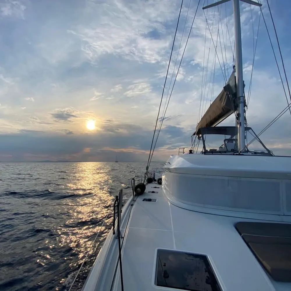 VICTORIA (VIP EQUIPPED, Generator, Air-condition, Watermaker, Teak cockpit, Underwater lights, TV, Icemaker, 2 SUP, Wifi) *Skippered only* 12