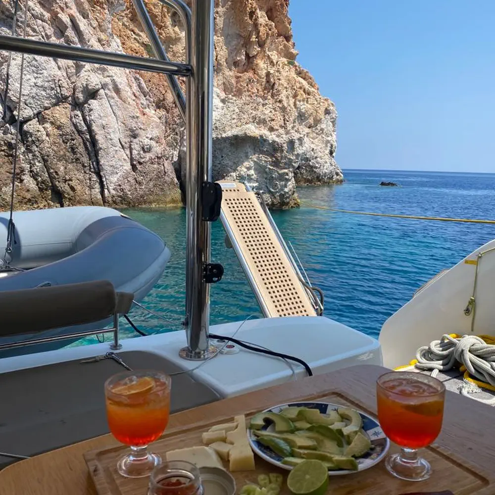 VICTORIA (VIP EQUIPPED, Generator, Air-condition, Watermaker, Teak cockpit, Underwater lights, TV, Icemaker, 2 SUP, Wifi) *Skippered only* 36