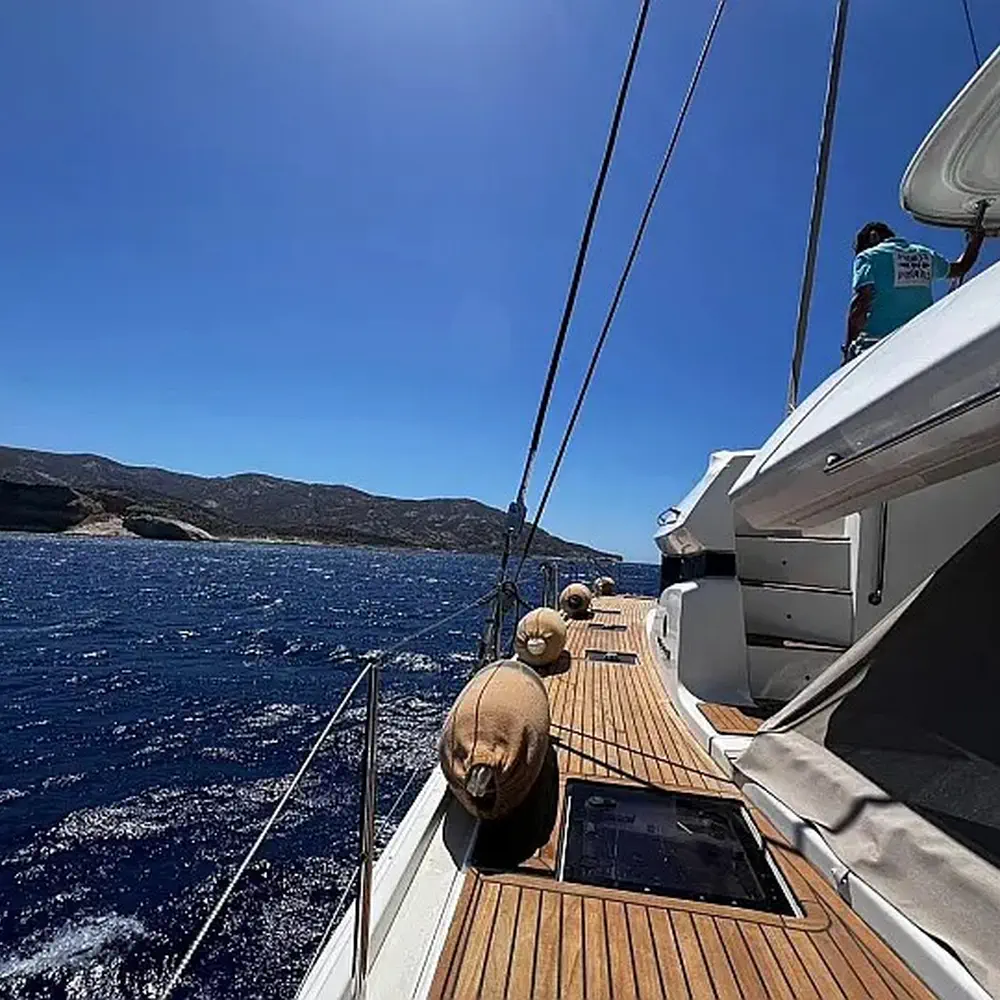 CEL (EXCLUSIVELY VIP EQUIPPED, Generator, Air-condition, Watermaker, Full Teak cockpit, Underwater lights, Icemaker, Dishwasher, Highfield dinghy, 20hp outboard, TV, 2 SUP, Composite bimini, Wifi) *Skippered only* 6