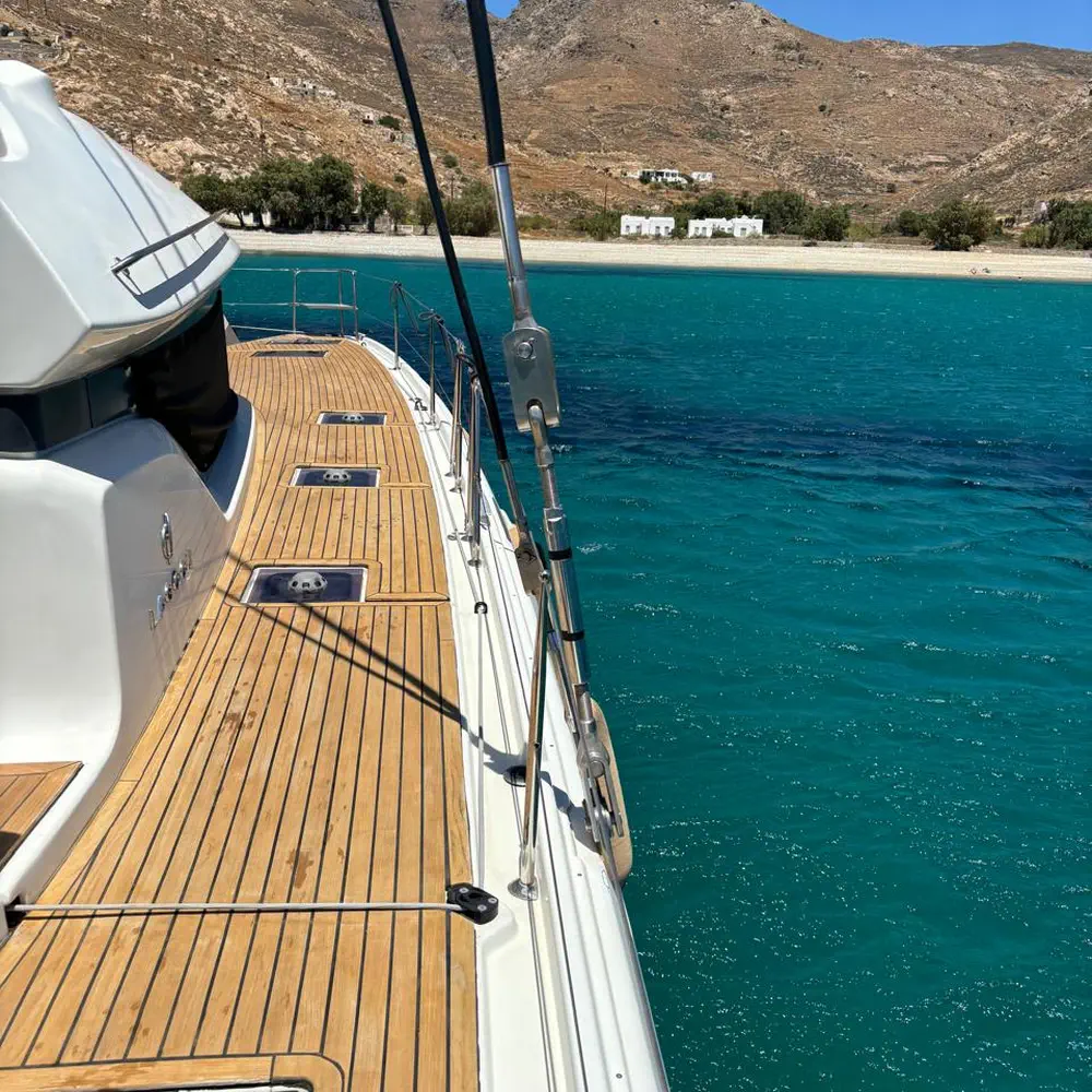 CEL (EXCLUSIVELY VIP EQUIPPED, Generator, Air-condition, Watermaker, Full Teak cockpit, Underwater lights, Icemaker, Dishwasher, Highfield dinghy, 20hp outboard, TV, 2 SUP, Composite bimini, Wifi) *Skippered only* 10