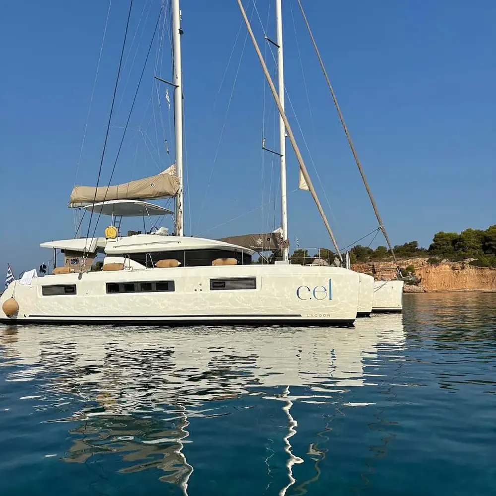 CEL (EXCLUSIVELY VIP EQUIPPED, Generator, Air-condition, Watermaker, Full Teak cockpit, Underwater lights, Icemaker, Dishwasher, Highfield dinghy, 20hp outboard, TV, 2 SUP, Composite bimini, Wifi) *Skippered only* 13