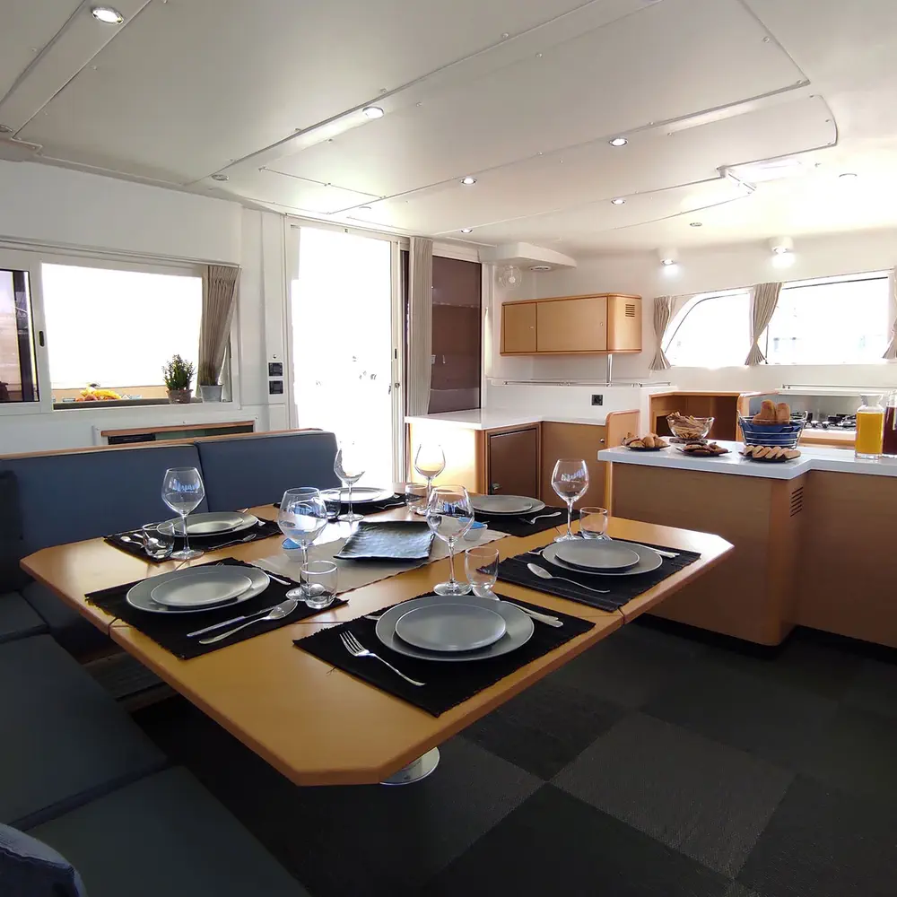 The Full House - (A/C - Generator - Refit 2021) 4