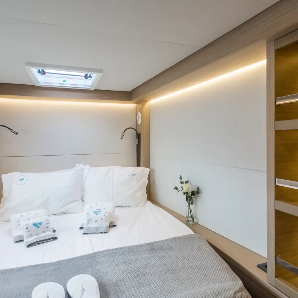 JEWEL (Charter rate includes VAT, Skipper Fee, Generator, Air-condition, Watermaker, Icemaker, Dishwasher, 2 SUP, Tubes, Kids Water-ski, Sea scooter, Electric BBQ) *Skippered only* 25