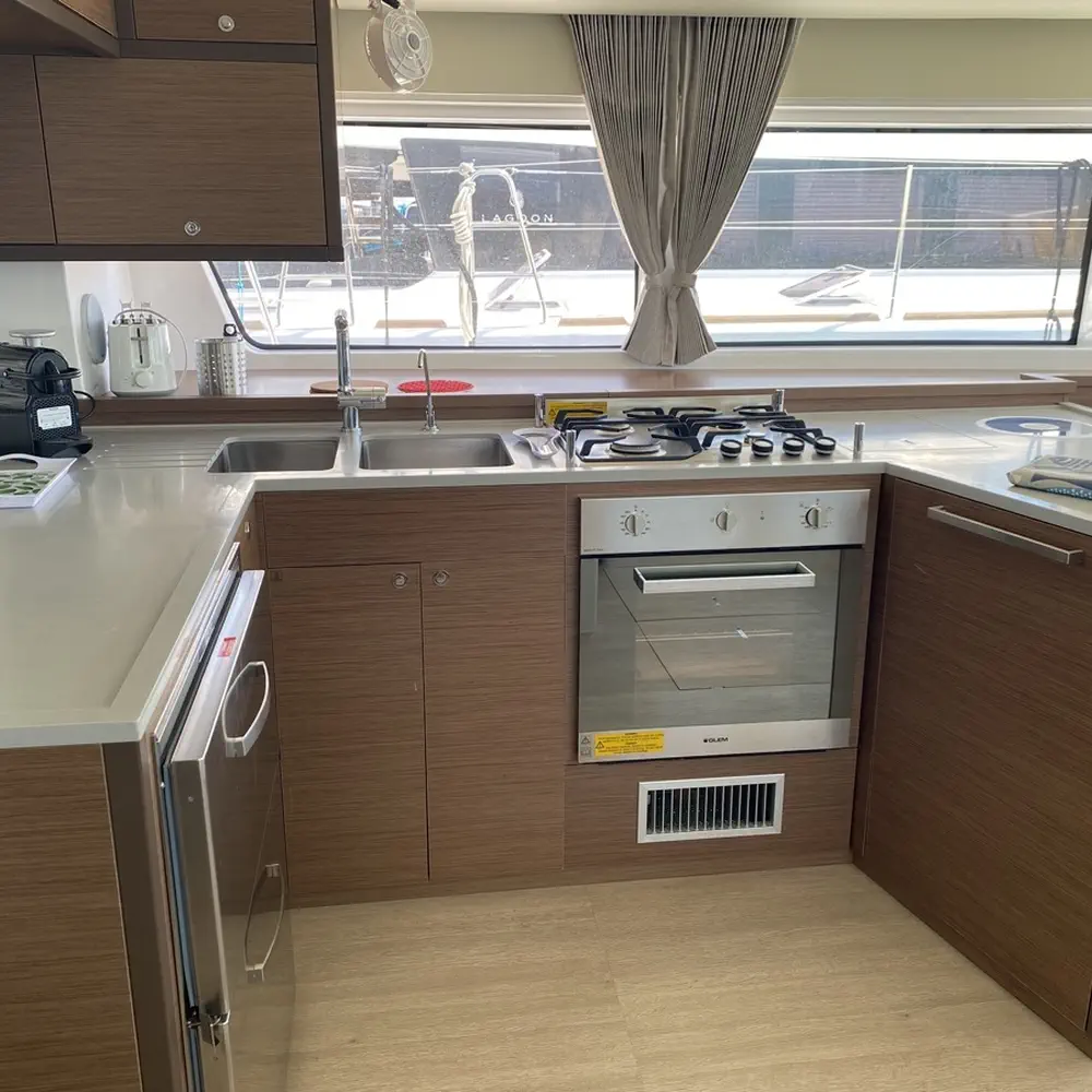 Orsa Maggiore (AC, WM, Generator, Inverter, Tender Lift) 18