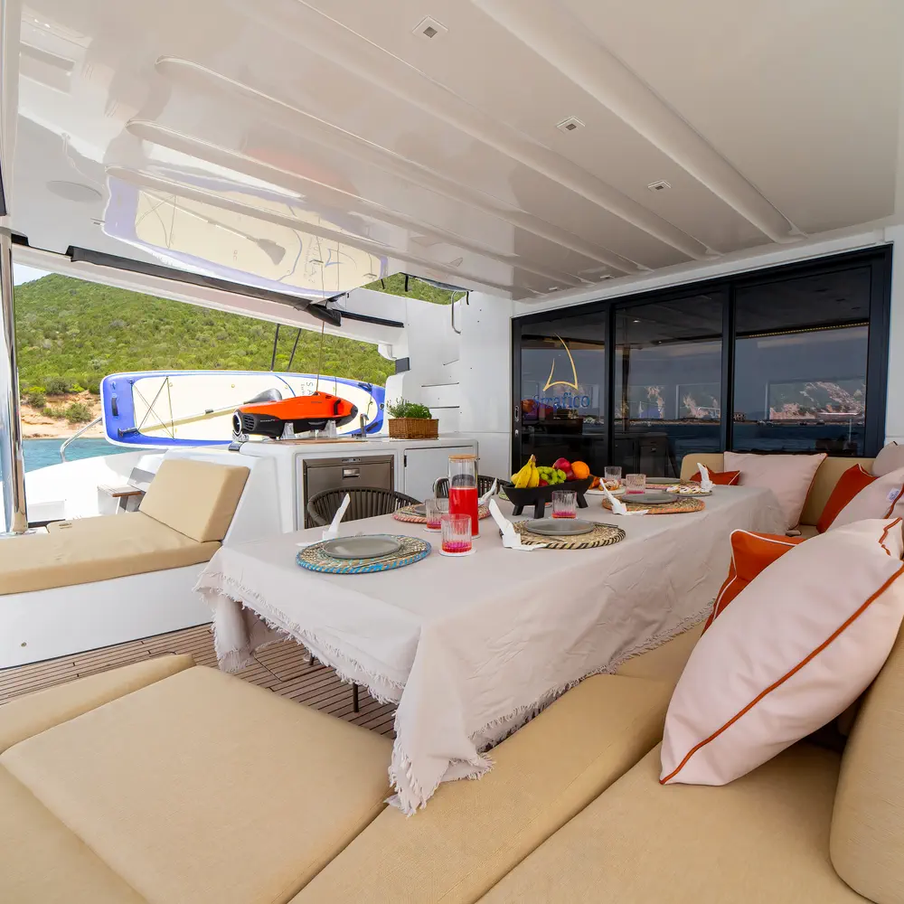 SAILUXE - Strafico 20