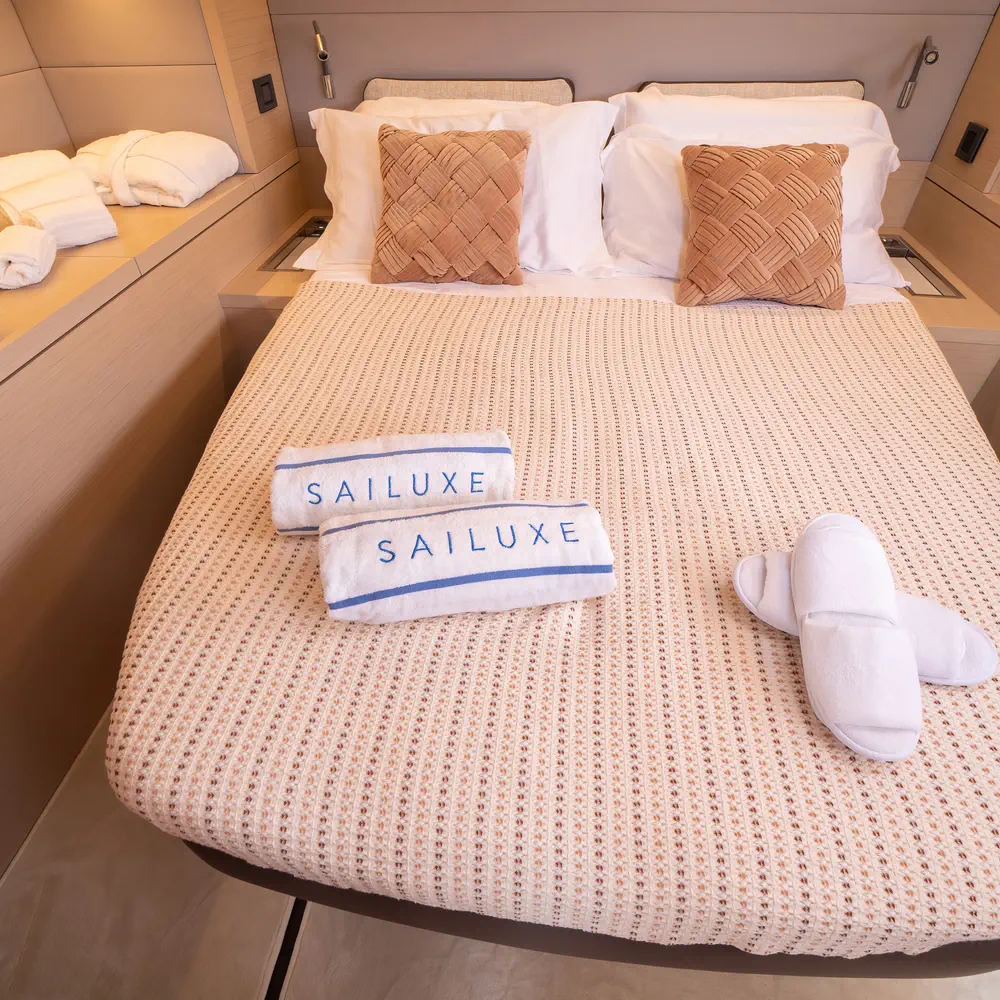 SAILUXE - Strafico 35